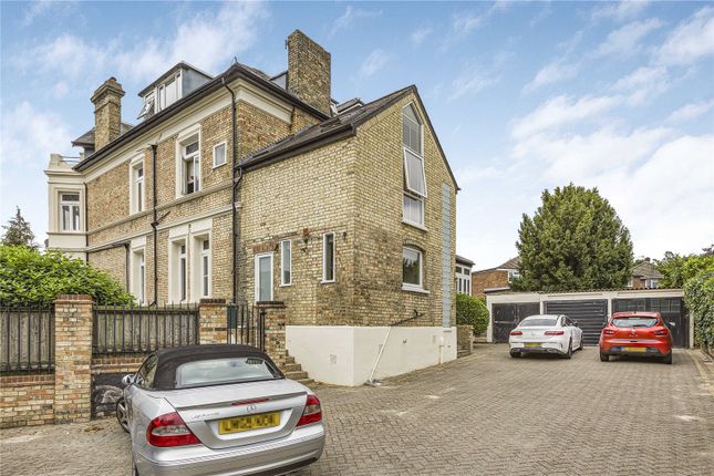 Flat for sale in Bycullah Road, Enfield