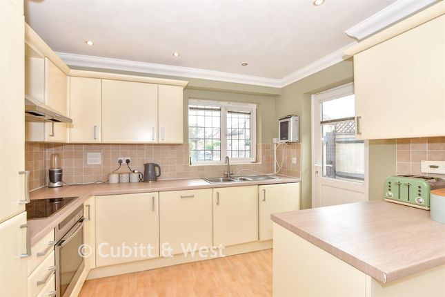 7, Watersmead Drive, Littlehampton photo 4