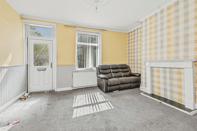 81, Parsonage Road, Bradford photo 3