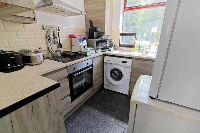 16 Waltham Avenue, Leicester photo 4
