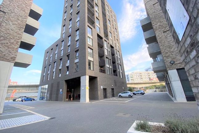 Thumbnail Flat to rent in Goby House, Creek Road, London