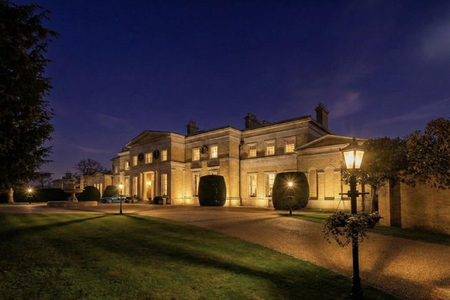 Westerham Road, Holwood Estate Westerham Road, Greater London photo 2