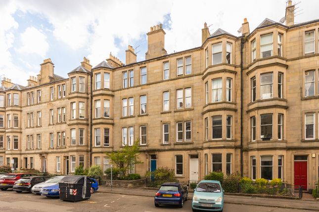 Thumbnail Flat for sale in 32 2F3, Comely Bank Street, Edinburgh
