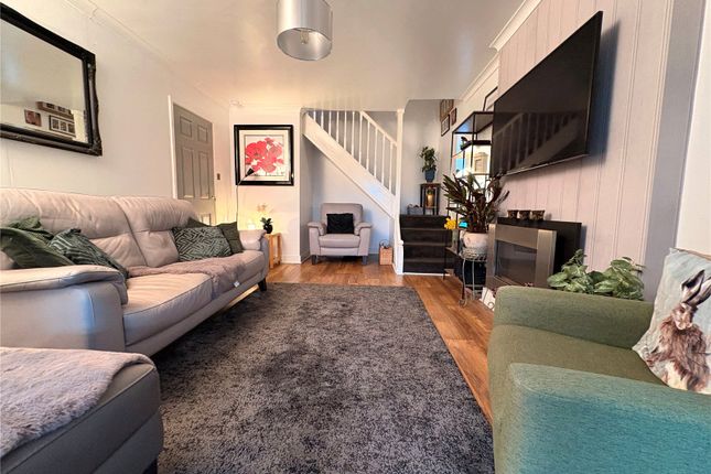 4, Pembroke Way, Northamptonshire photo 4