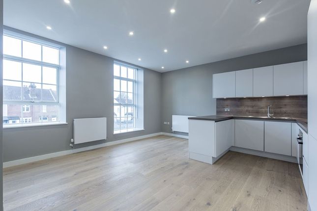 Thumbnail Flat to rent in Cheam Common Road, Worcester Park