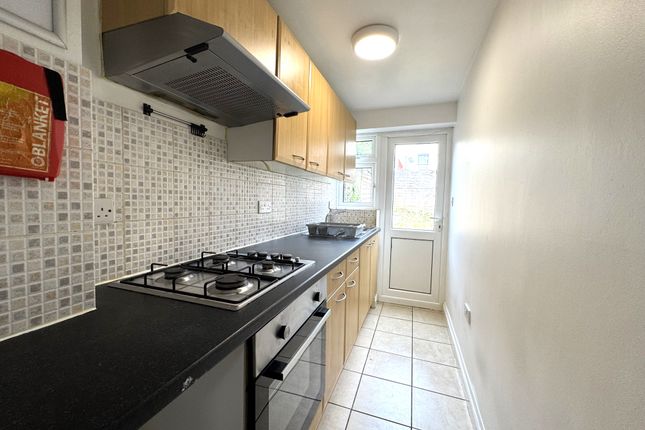 32a, Norwood Road, Berkshire, UK photo 5