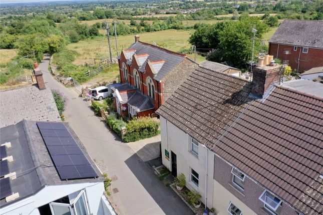 5, Hoggs Lane, Swindon photo 4