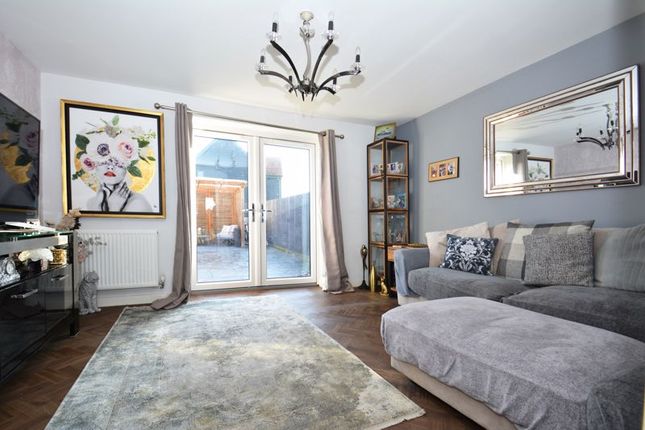 3, Beasley Close, Queenborough photo 3