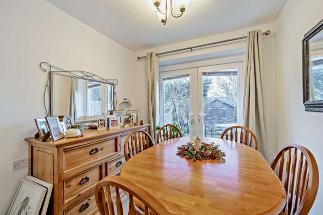 7, Hammond Drive, Cheltenham photo 4
