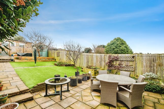 40, Busticle Lane, Lancing photo 3