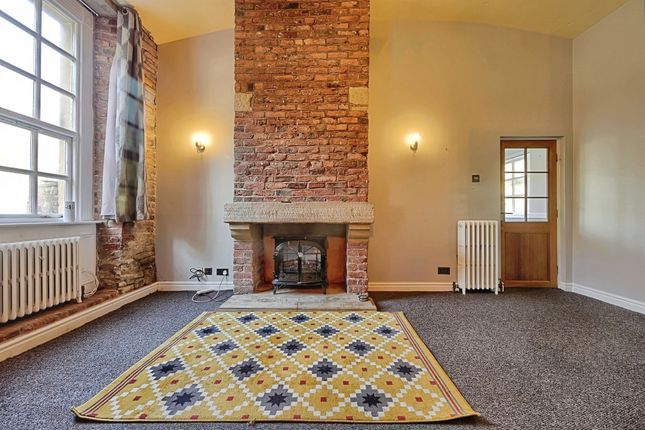 1, Thorpe Mill Court, SOWERBY BRIDGE photo 2