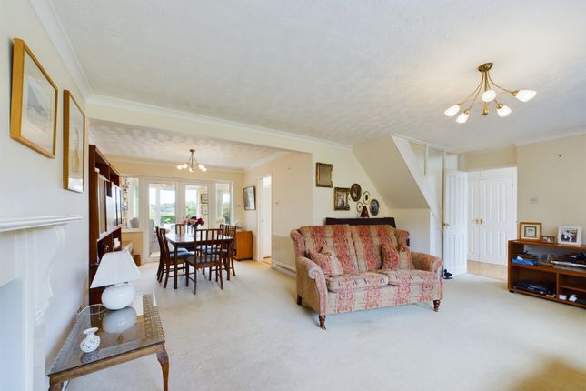 Detached house for sale in Windmill Close, Kenilworth, Warwickshire