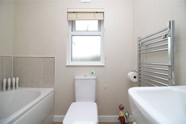 35, Woodlands Park, Hordle photo 4