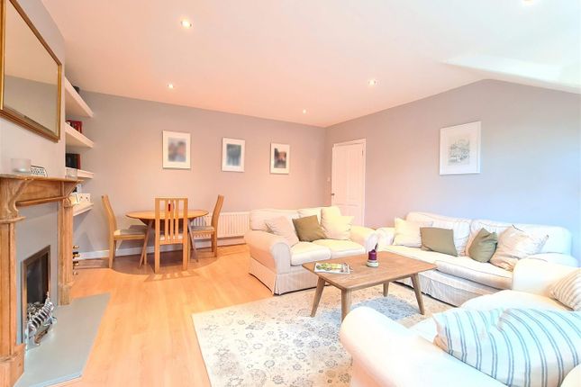 Flat 3, 36, Harlow Moor Drive, Harrogate photo 2