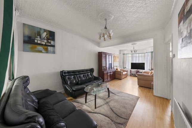 25, Lea Road, Southall photo 2