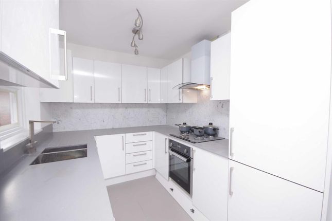 4 Ramryge Court, Prospect Road, St Albans photo 2