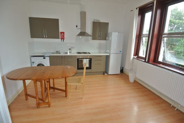 Thumbnail Flat to rent in Ladywell Road, Lewisham