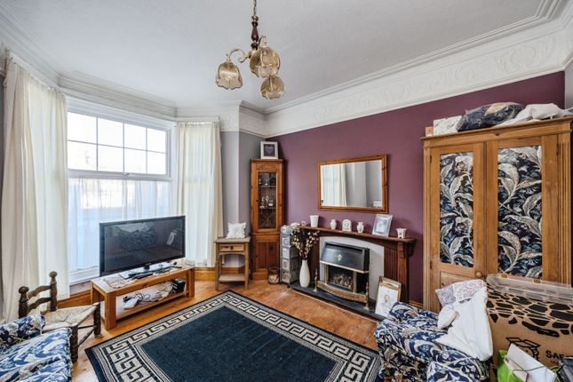 107, Newton Road, West Glamorgan photo 2