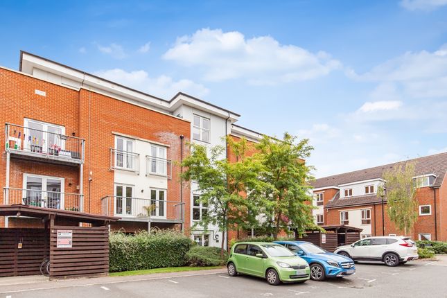 Thumbnail Flat to rent in Leander Way, Oxford