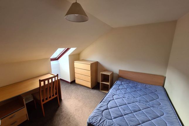 Flat to rent in Nethergate, Dundee