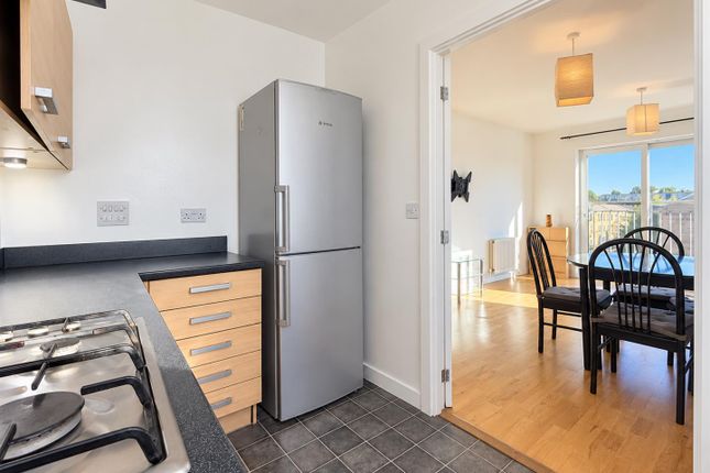 Flat 9, 2, Aurora Court, Fortune Avenue, Edgware photo 4