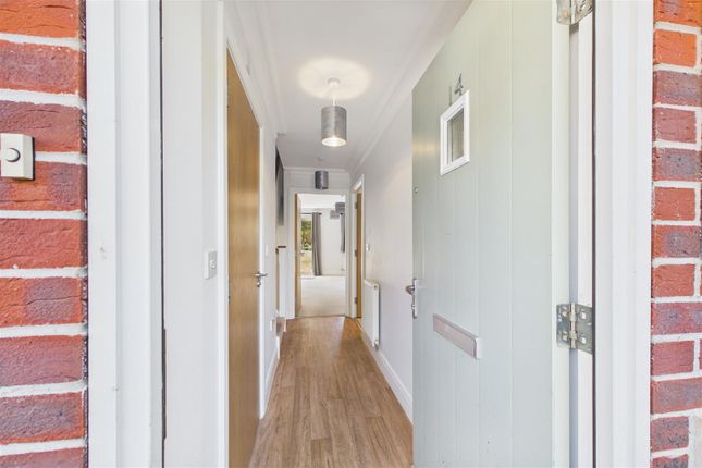 14, Lillywhite Road, Chichester photo 2