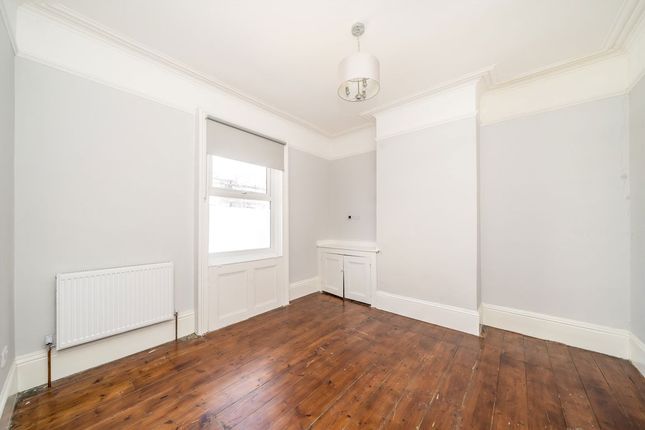 36, Jasmine Grove, London photo 2
