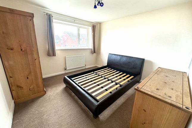 Semi-detached house to rent in Birchtree Close, Wakefield