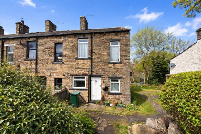 2-bed house on 15, Lister Ville, Bradford, £100,000