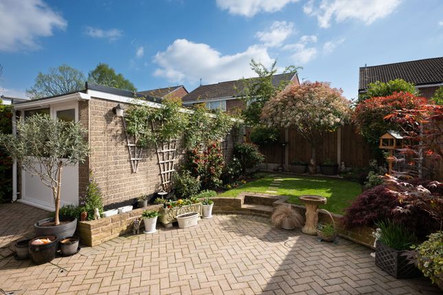 4,, Modbury Close, Stockport photo 2