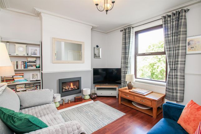 21, Lees Hall Road, Dewsbury photo 4