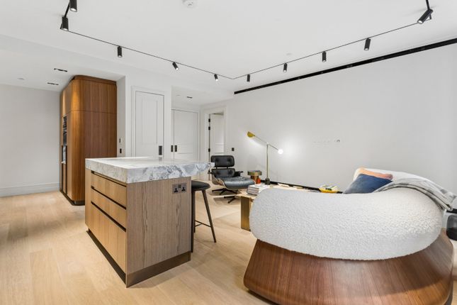 Apartment 203, 4, Redan Place, London photo 4