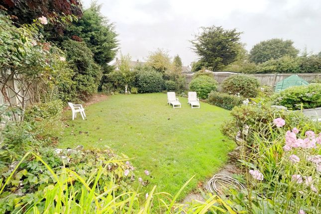 11, Warwick Road, Essex photo 2