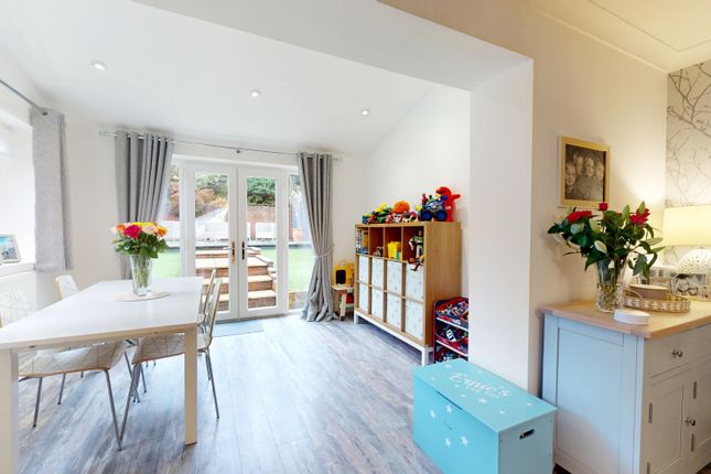 121, Coed y Wenallt, Cardiff photo 4
