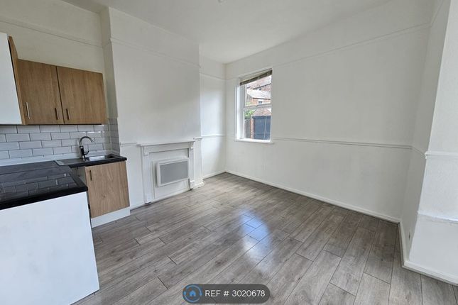Flat, Swinley Lane, Wigan photo 3