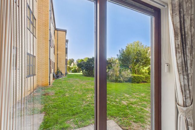 Flat 10, Millfield Court Brampton Road, Huntingdon photo 2