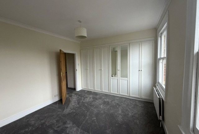 58, Canbury Avenue, Kingston upon Thames photo 4
