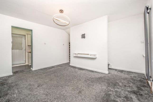 24, Malmesbury Place, Leeds photo 2