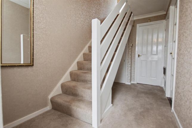 37, Honeybank Crescent, Carluke photo 2