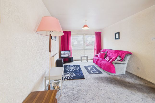 12, Smithfield Crescent, Blairgowrie photo 2