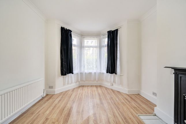 88, Hitcham Road, London photo 3