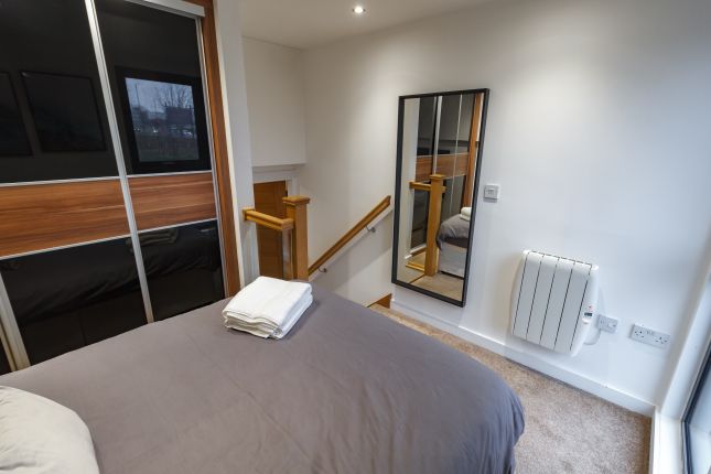 Town house to rent in Midghall Street, Liverpool