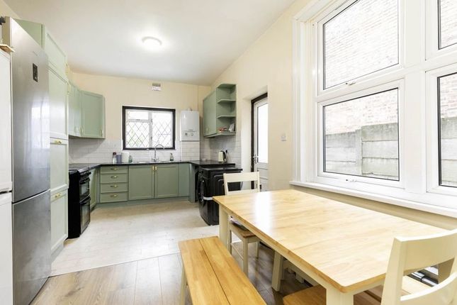 Thumbnail Town house to rent in Falkland Road, Turnpike Lane