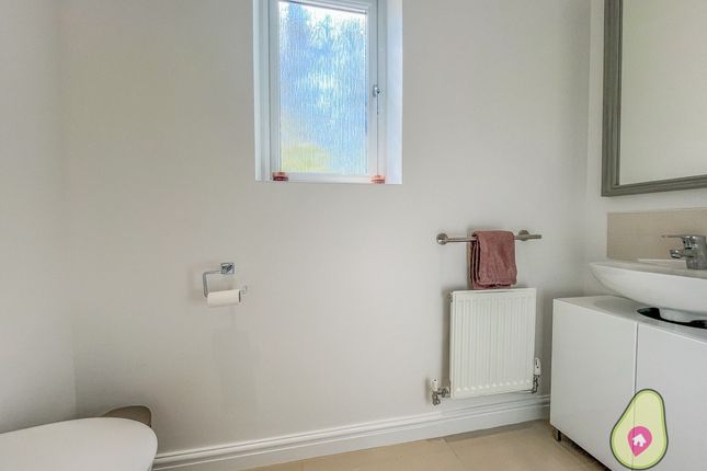 58, Lysander Drive, Bracknell photo 4