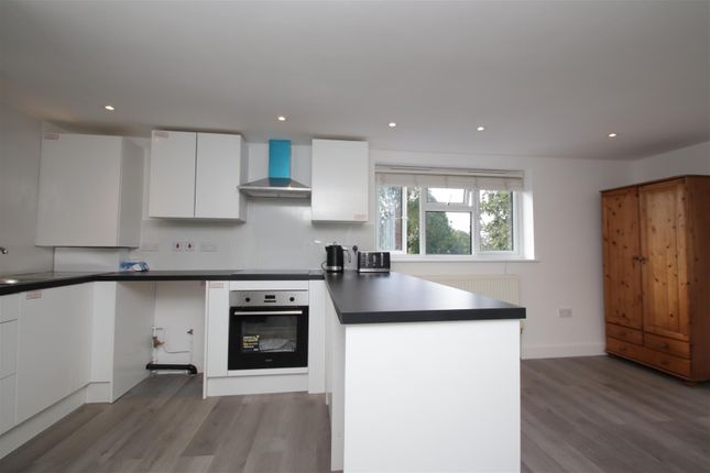 29a, Central Avenue, London photo 2