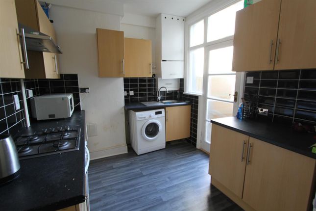 Room to rent in Beedell Avenue, Westcliff-On-Sea