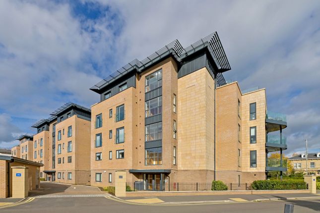 2-bed flat on Lansdown Road, Gloucestershire, £1,850/mo