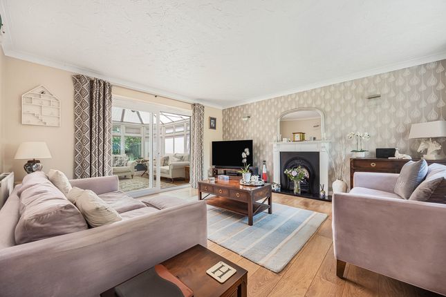 70, East Park Farm Drive, Reading photo 4