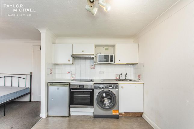Flat 11, 7, Pavilion Parade, Brighton photo 4