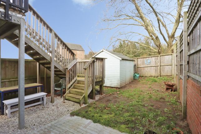 125, Park Spring Drive, Sheffield photo 4